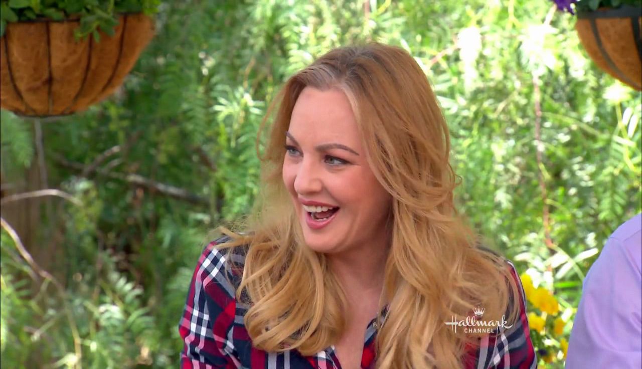 Home and Family 2017 - Wendi McLendon-Covey Fansite
